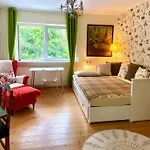 Im Haus Amselgarten アパート ミッヒェルドルフ